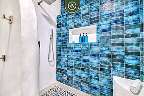 2BR Condo With Ocean View - Private Terrace