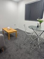 1 Bed Flat - Sleeps 2 - Parking - Wifi