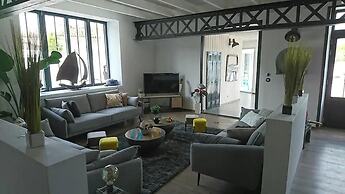 Villa in Nuaille-d'aunis With Private Pool