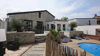 Villa in Nuaille-d'aunis With Private Pool