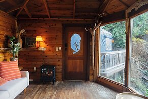 Secluded Oceanfront - Upstairs
