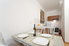 A & A Apartments