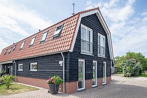 2 Cosy Homes With Wellness Garden
