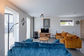 2 Cosy Homes With Wellness Garden