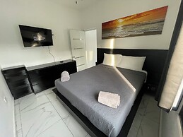 Level suites
