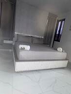 Level suites