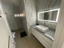 Level suites