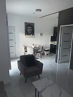 Level suites