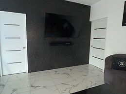 Level suites