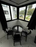 Level suites