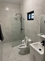 Level suites