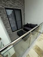Level suites