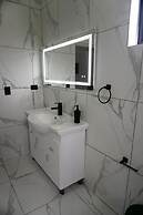 Level suites
