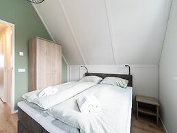 Luxurious Holiday Home With Parking