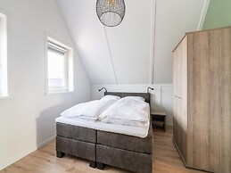 Luxurious Holiday Home With Parking