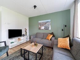Luxurious Holiday Home With Parking