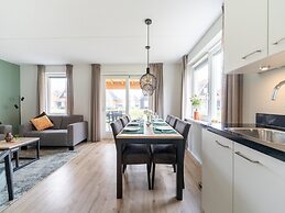 Luxurious Holiday Home With Parking