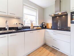 Luxurious Holiday Home With Parking