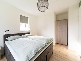 Luxurious Holiday Home With Parking