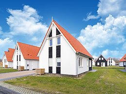 Luxurious Holiday Home With Parking