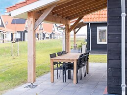 Luxurious Holiday Home With Parking