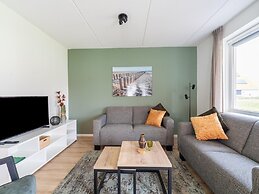 Luxurious Holiday Home With Parking