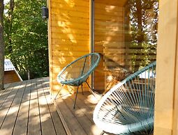Holiday Home on the Lake Shore, Sauna, Jacuzzi