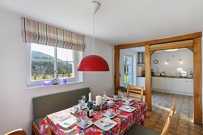 Eppe Timbered Retreat