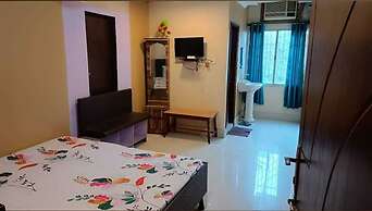 Hotel Royal Residency By GRB