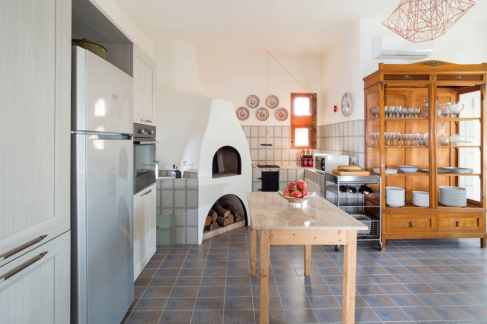 Villa in Trapani With Private Pool & Near Sea