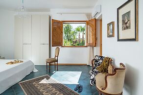 Villa in Trapani With Private Pool & Near Sea