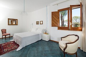 Villa in Trapani With Private Pool & Near Sea