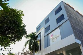 Hotel Evara Inn