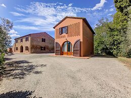 Apartment With Garden, Pool
