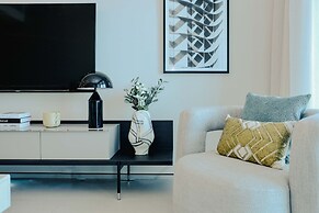 Stylish Address JBR 3BR w Ain Dubai View