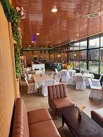 ABE HOTEL & CONVENTION