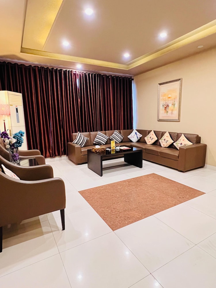 Grand Regent Hotel and Suites