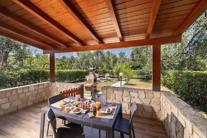 Apartment in Vieste With Garden
