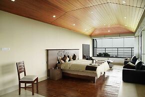 Ibex Resorts, Valparai (Tale Rock)