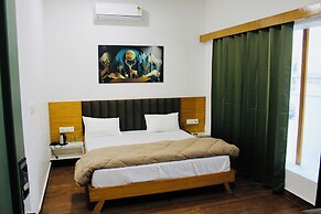The Loya Hotel