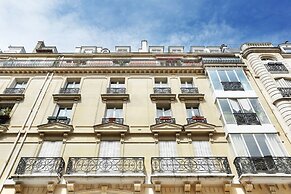 Superb Terrace Apart Champs Elysees Eiffel Tower
