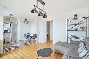 2 Bedroom Flat Centre de Paris - Eiffel Tower View