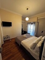 Pnyka Apartment 3