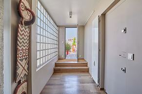 Very Nice Apartment With Terrace Neuilly