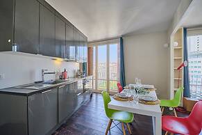 Sublime 2 Bedroom Flat Quai de Seine Eiffel Tower
