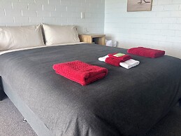 61 OCEAN ROAD MOTEL