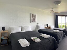 61 OCEAN ROAD MOTEL