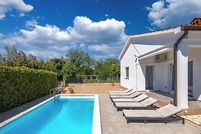 Pool House Kristina