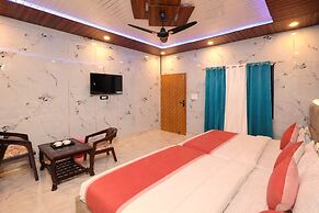 Aqua Tree Resort