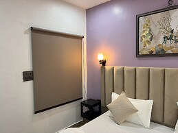 The FarmHouse Cafe & Lounge